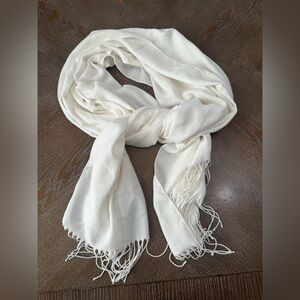 Fattorseta Scarf Shawl White Fringed Edges 78” X 32” 65% Polyester 35% Viscose